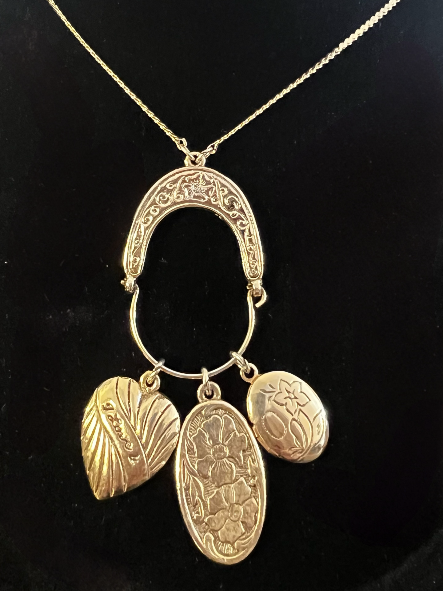 Vintage 1928 gold tone locket and heart charm necklace 30 inch