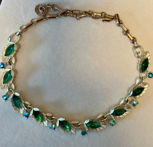 Classic Vintage Midcentury Lisner Necklace
