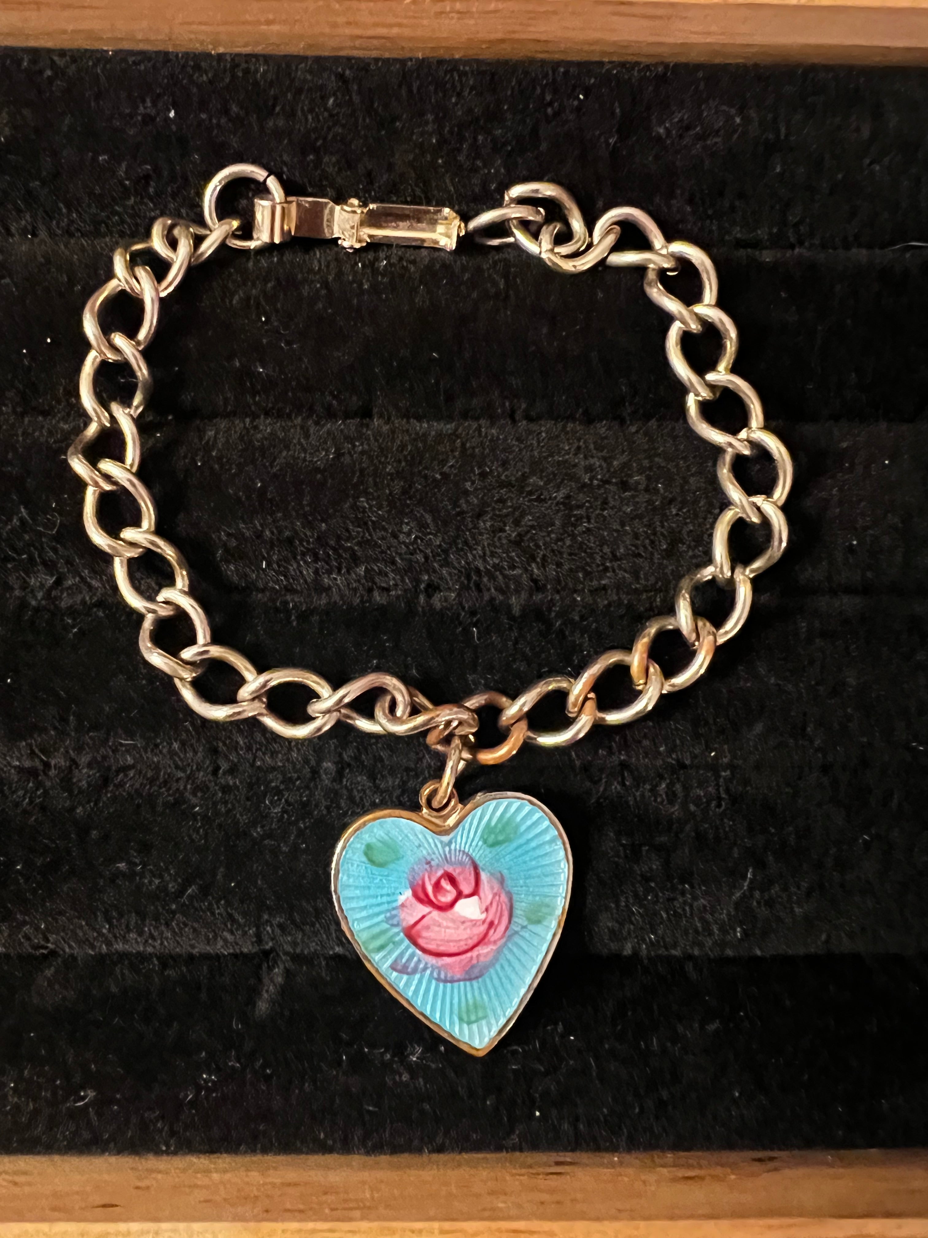 Vintage gold tone charm bracelet with guilloché heart 5 inches